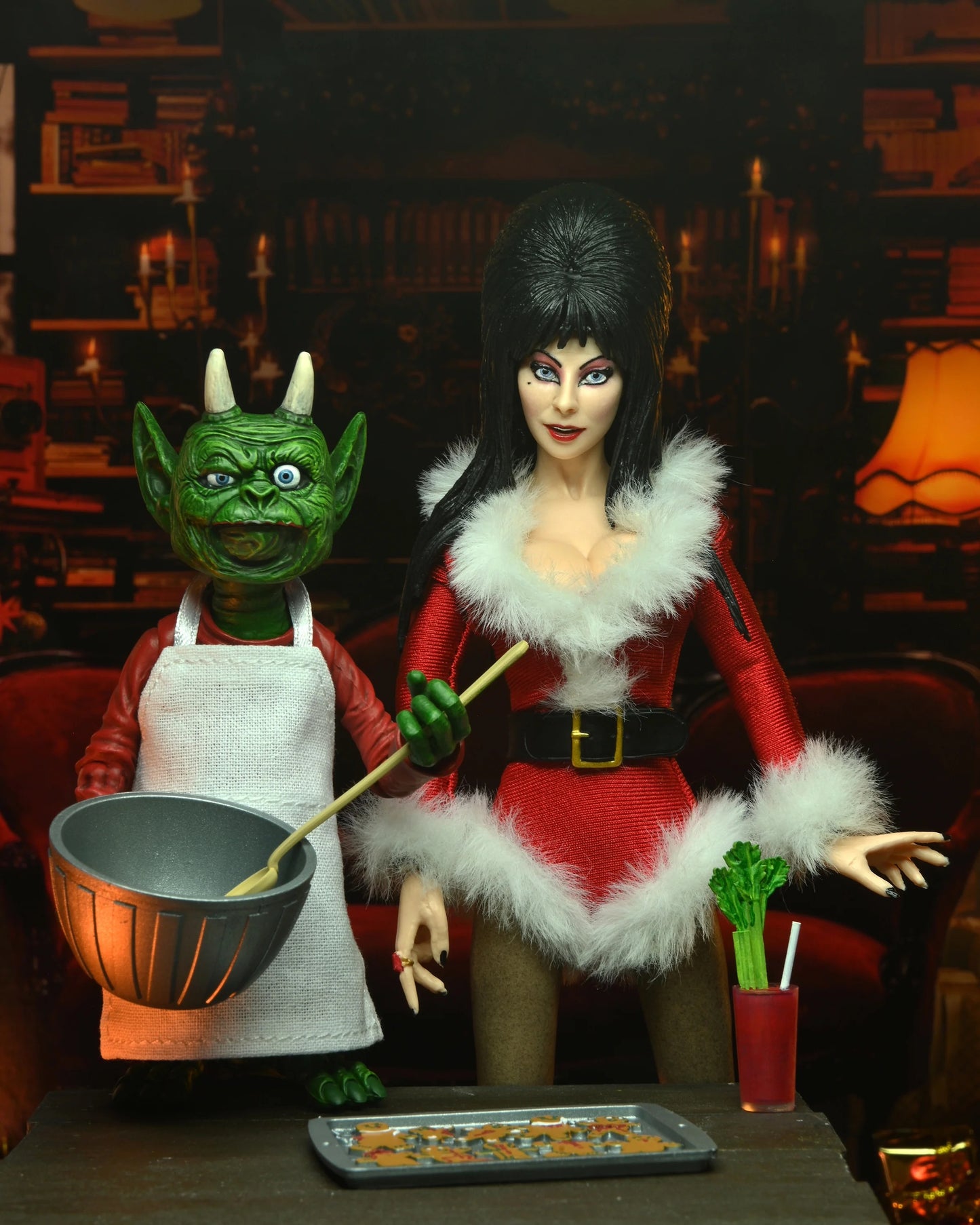 ELVIRA - "SCARY XMAS" ELVIRA 8" CLOTHED ACTION FIGURE